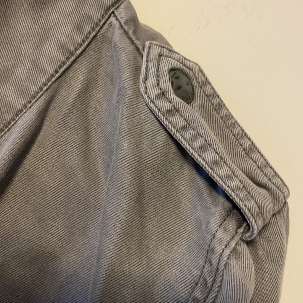 Simple grey jacket - Picture 3 of 3